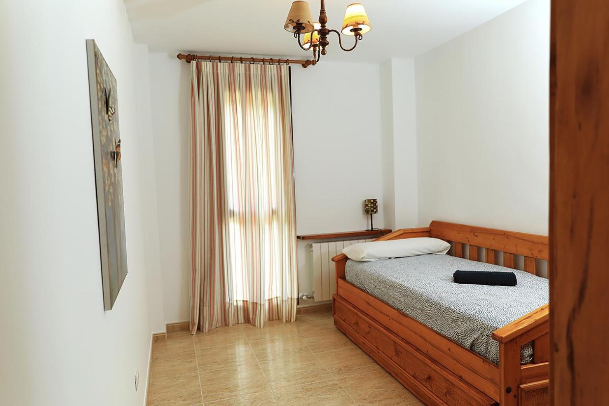 Apartamento Los Manos De Oroel Хака Экстерьер фото
